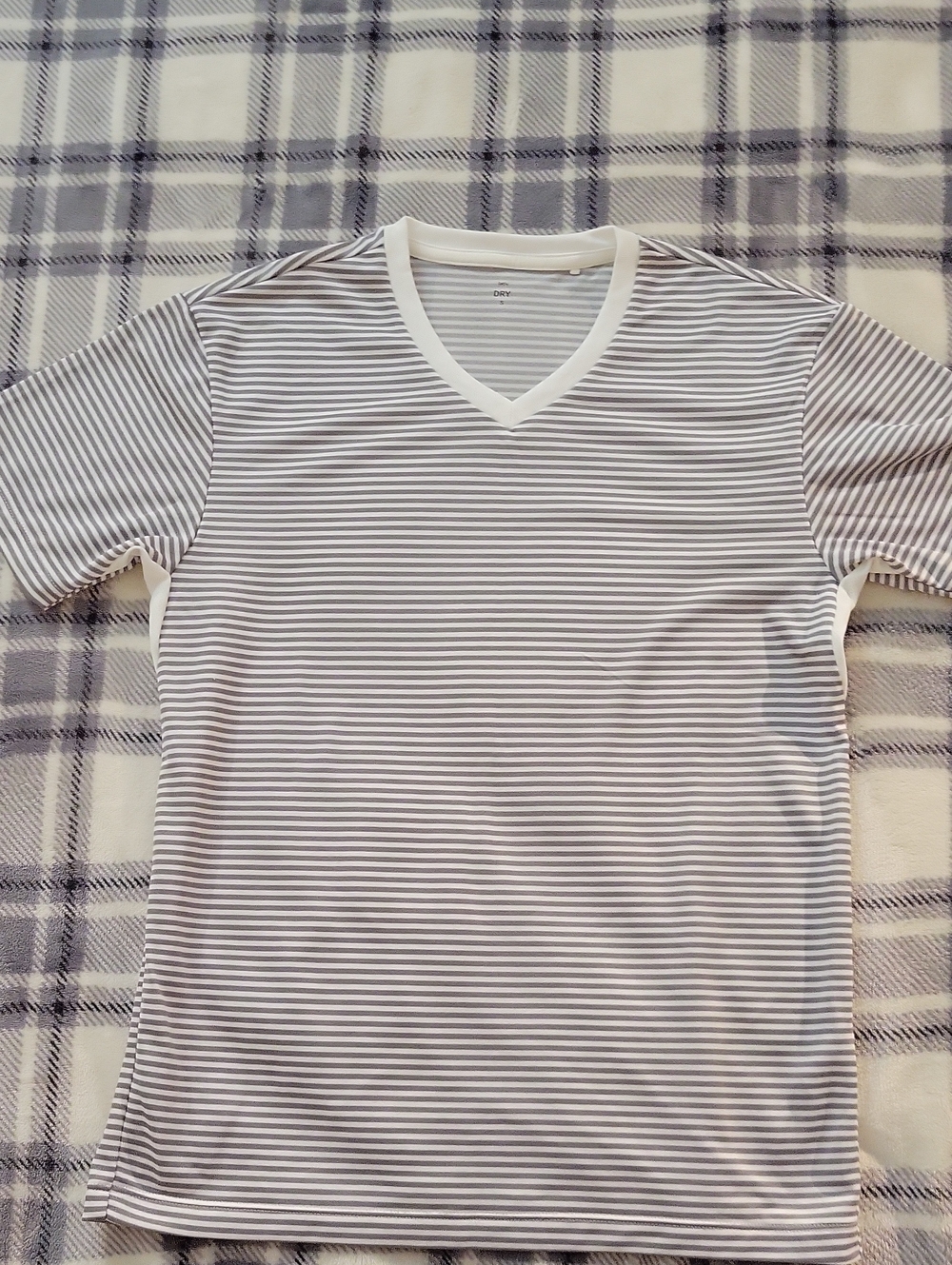 Lativ V-Neck Short Sleeve Undershirt- White and Gray